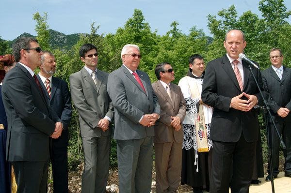 2009. 05. 13. - Zapoćeli radovi na podvožnjaku, Autoceste A1 prvog objekta buduće spojne ceste Ravća - Drvenik
